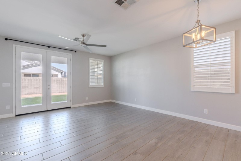 24-web-or-mls-Hazelnut-24