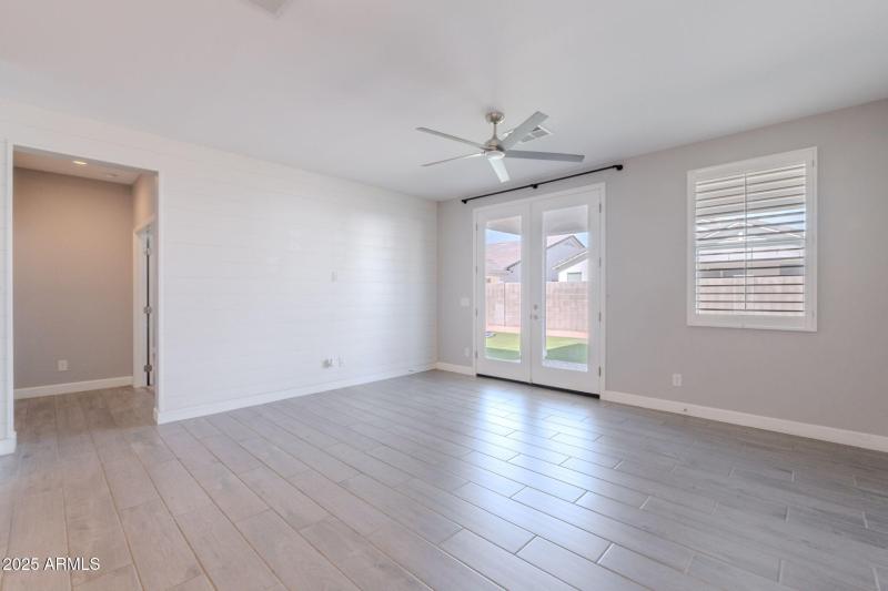 25-web-or-mls-Hazelnut-25