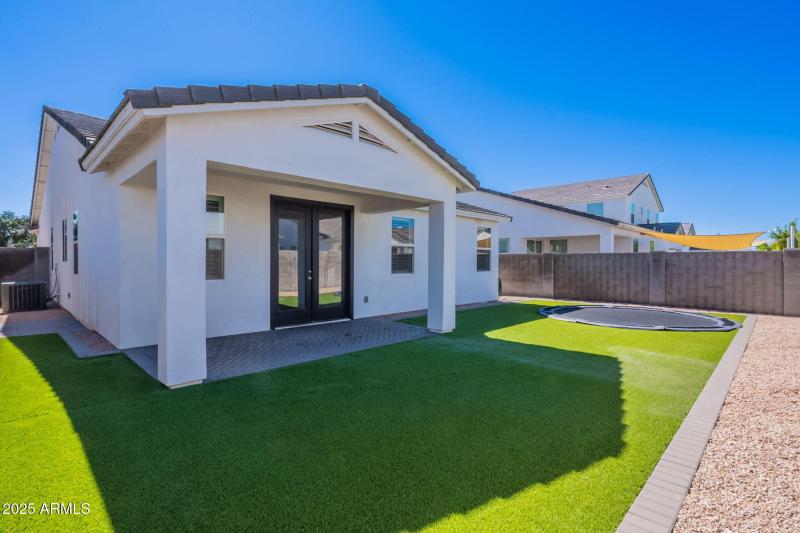 42-web-or-mls-Hazelnut-42