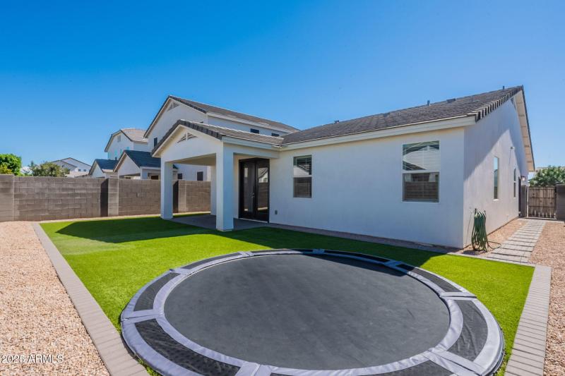 44-web-or-mls-Hazelnut-44