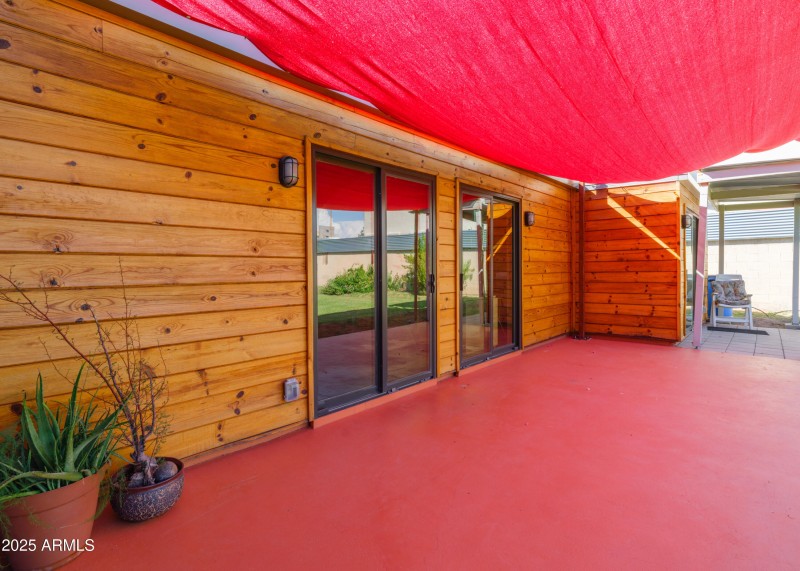 Listings_4733_N_14thSt-7