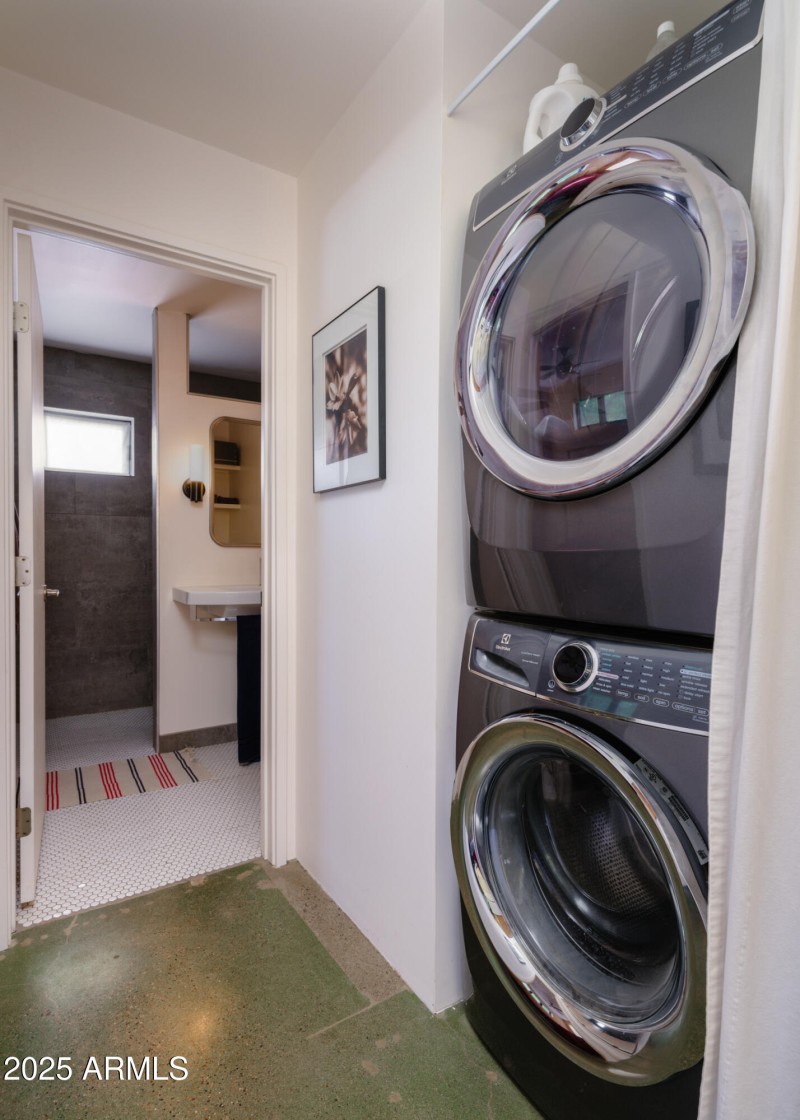 Listings_4733_N_14thSt-30