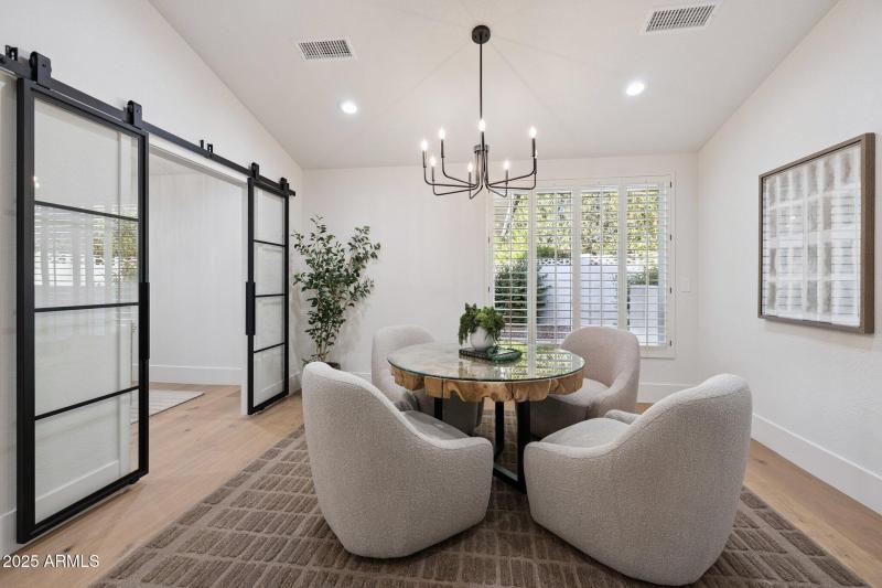 87-web-or-mls-8943-n-80th-pl