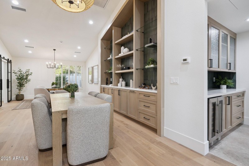 93-web-or-mls-8943-n-80th-pl