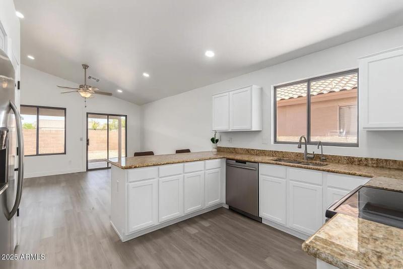 261c76ebc1476a9e34f680a894b1bc1e-uncropp