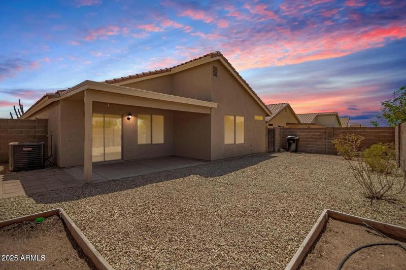 a6fdb24aa2158e22159a83134a66780a-uncropp