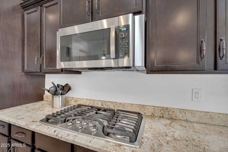 15-web-or-mls-Ivyglen-14