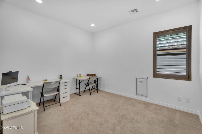 21-web-or-mls-Ivyglen-35