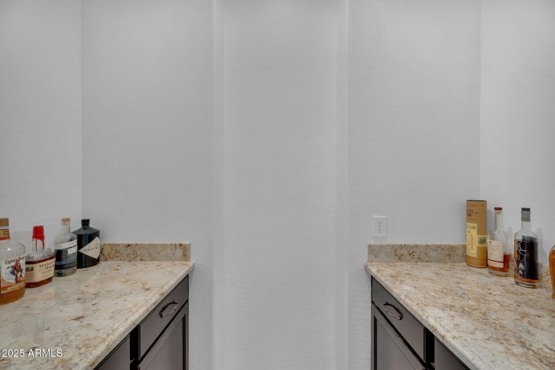 47-web-or-mls-Ivyglen-37