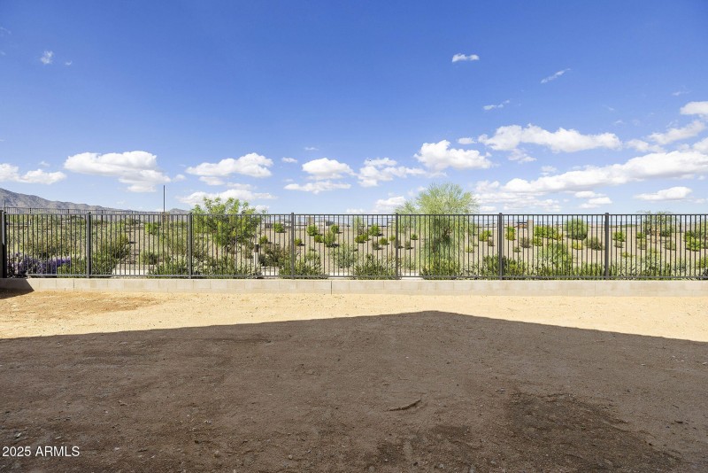 BEAUTIFUL BACK YARD VIEWS.