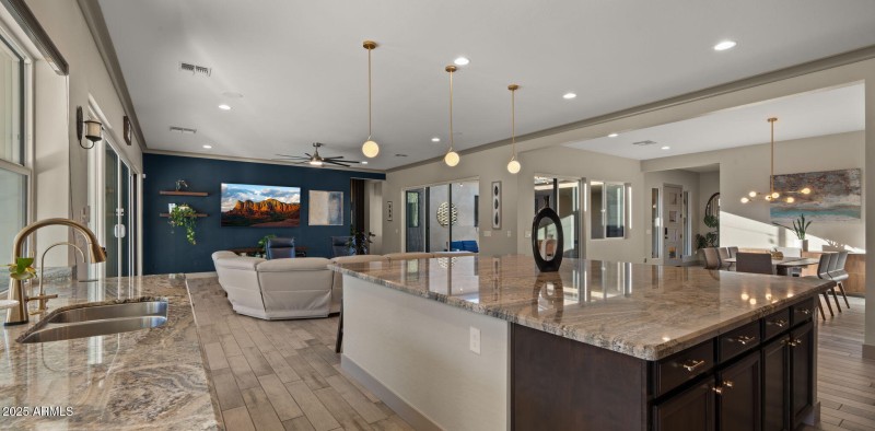 22-web-or-mls-Great Room3