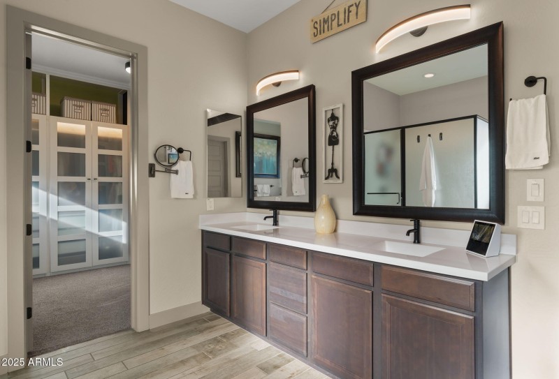 44-web-or-mls-Primary Bedroom5