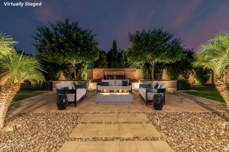 VS everglade fountain