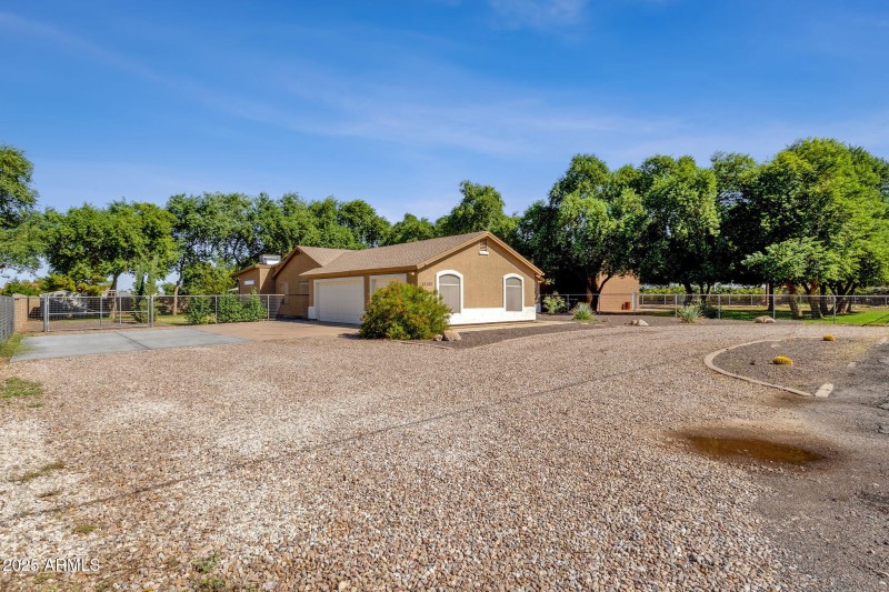 3-web-or-mls-18132-e-bellerive-dr