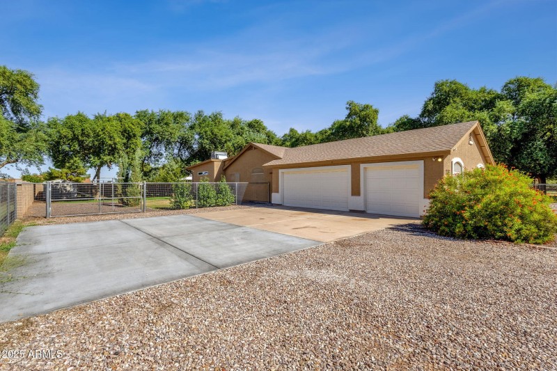 4-web-or-mls-18132-e-bellerive-dr