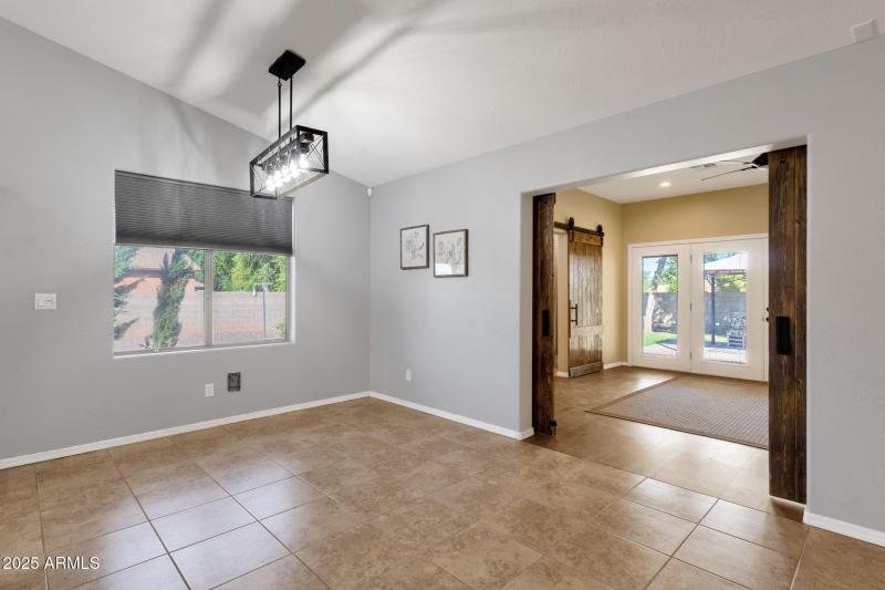 14-web-or-mls-18132-e-bellerive-dr