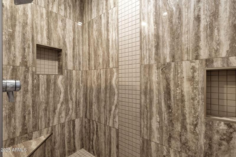 24-web-or-mls-18132-e-bellerive-dr