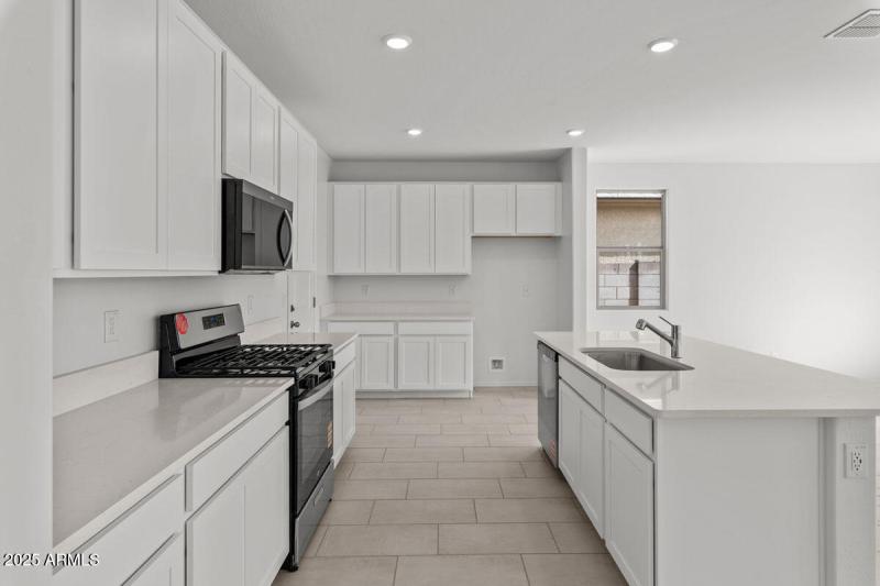 KBPHX_MIR_DesertOasis-Lot156_0270_1-1200