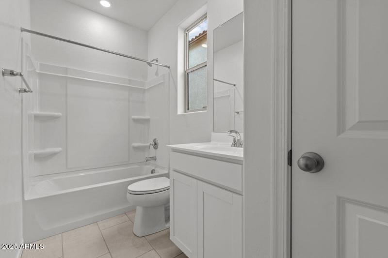 KBPHX_MIR_DesertOasis-Lot156_0301-1200