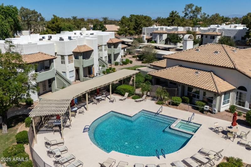 DJI_20251003120155_0524_D