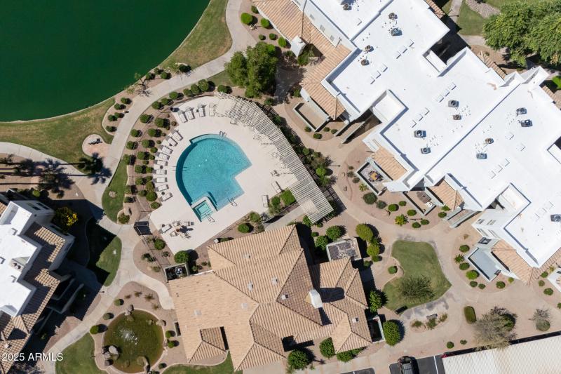 DJI_20251003120430_0530_D