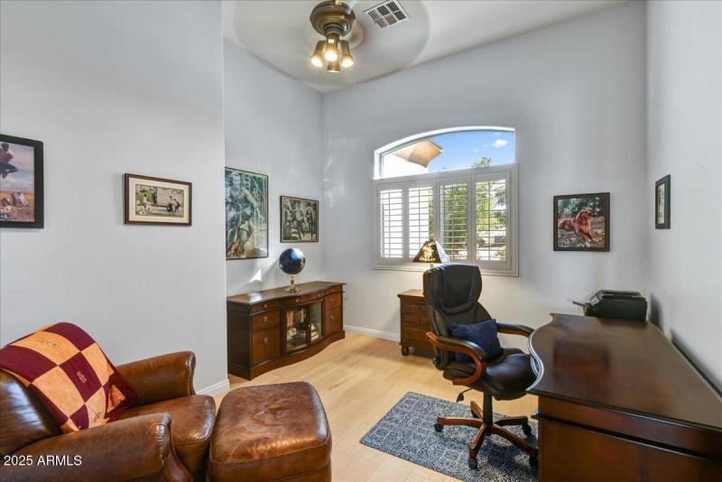 19-Study / 4th Bedroom