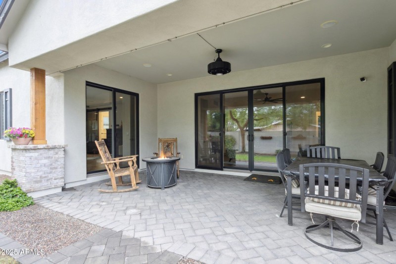 46-web-or-mls-8449-e-lincoln-dr