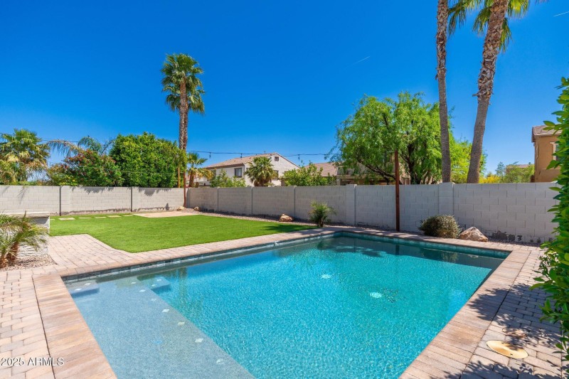 15659 W Meadowbrook Ave - 45