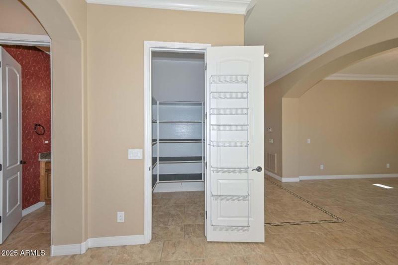 Kitchen-Walk in Pantry