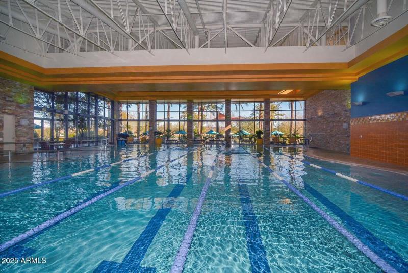 Kiva Club-Indoor Lap Pool