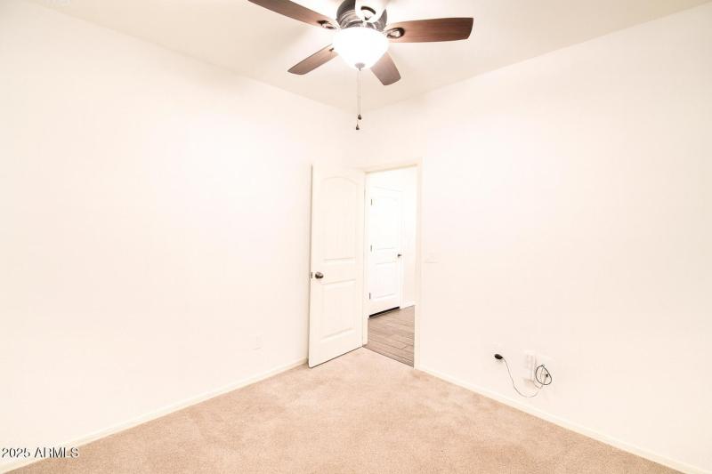 EB8B89C1-F329-4978-8305-5301399EC50E