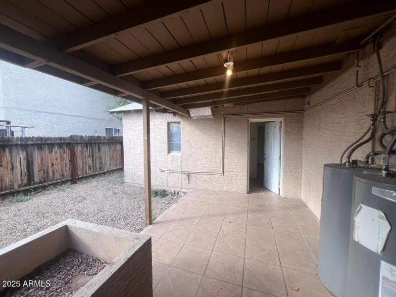 C0F99371-E8C6-4E4D-99E0-162F7AF05E11_1_1