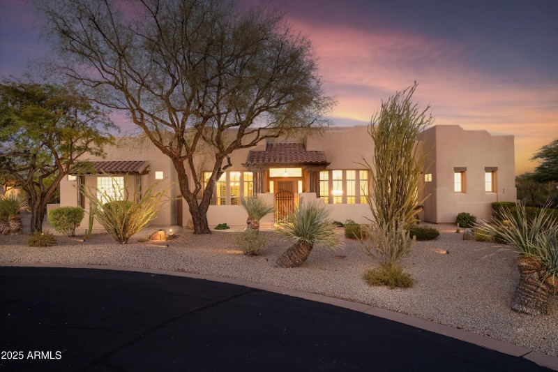 002_Front Exterior Glow