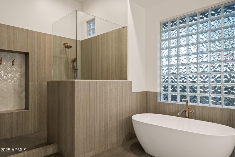 019_Clean Lines, Luxury, Serenity