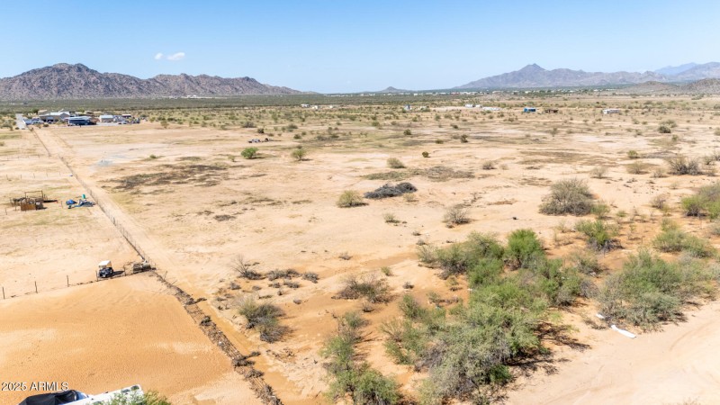 01 - Deer Trail 18300