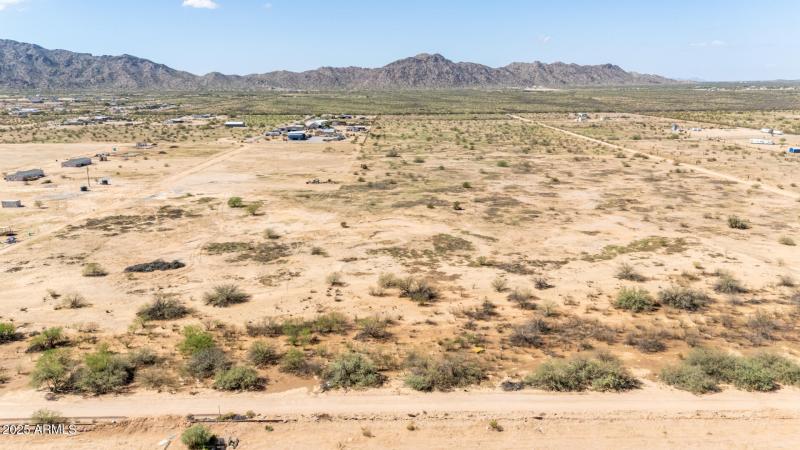 10 - Deer Trail 18300