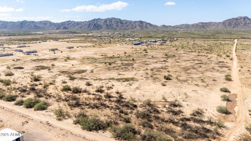 11 - Deer Trail 18300