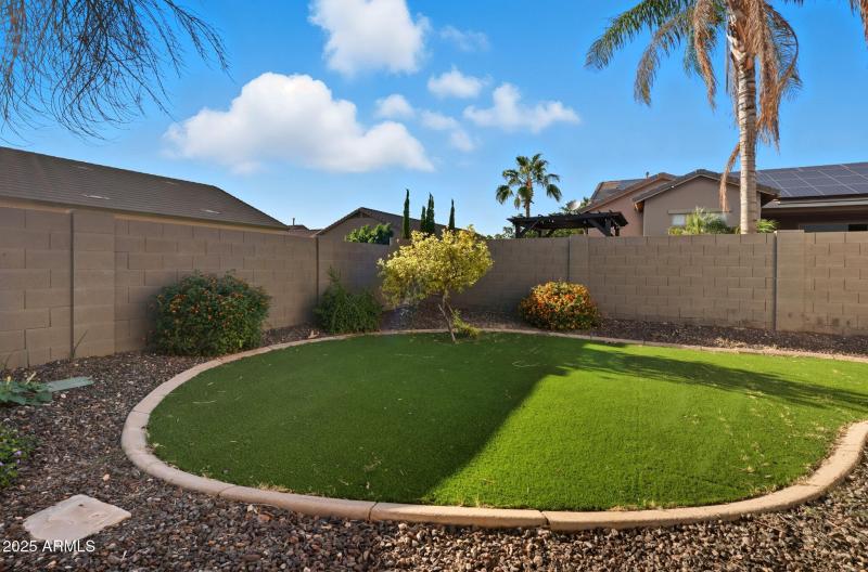 52-web-or-mls-25914 N 49th Ln Phoenix, A