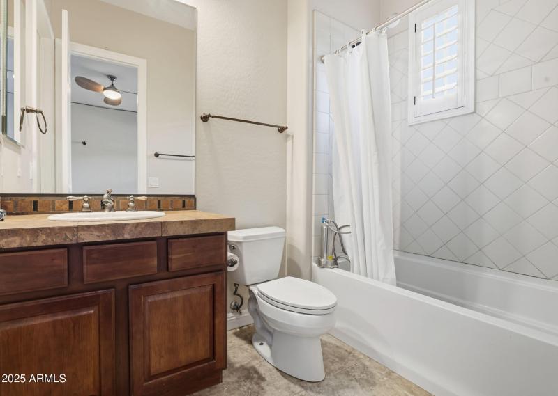 47-web-or-mls-25914 N 49th Ln Phoenix, A