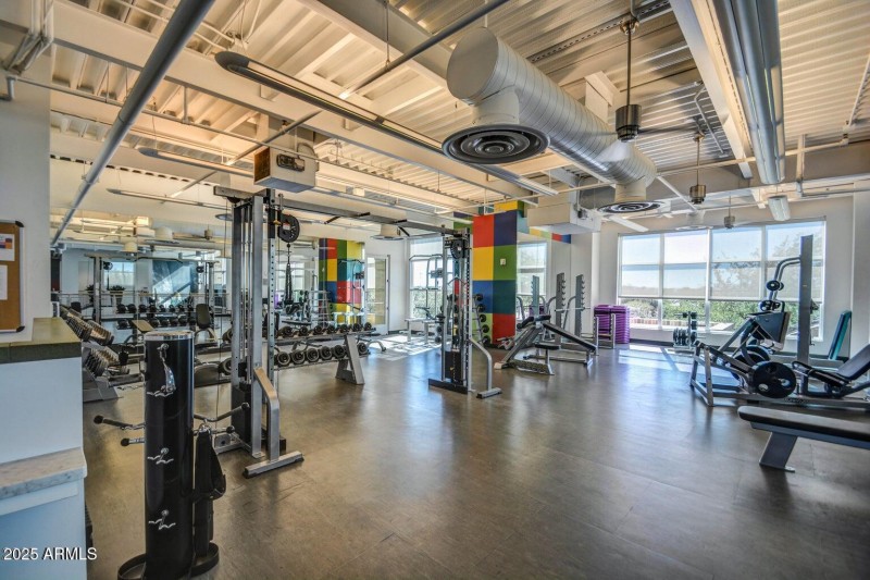 20250411205348020919000000-o