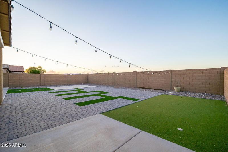 20250919_15766-W-McKinley-St_22