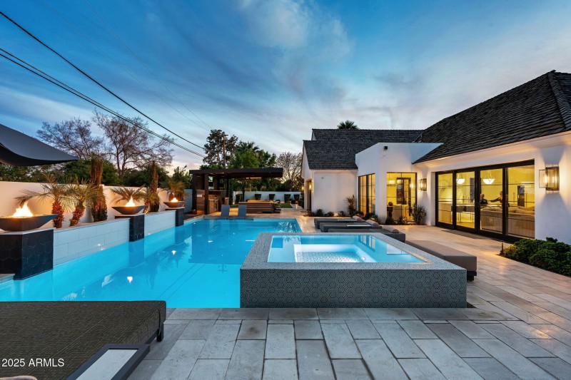 61-web-or-mls-3851-n-jokake-dr
