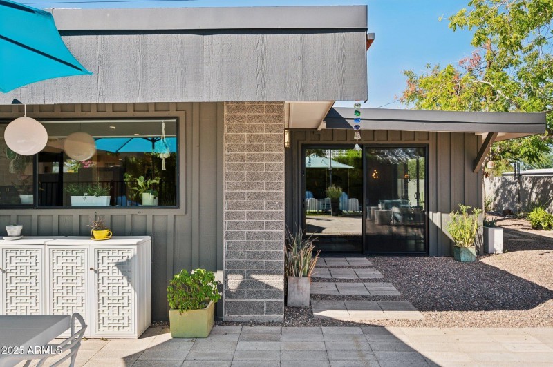 Architectural 'sun flaps'