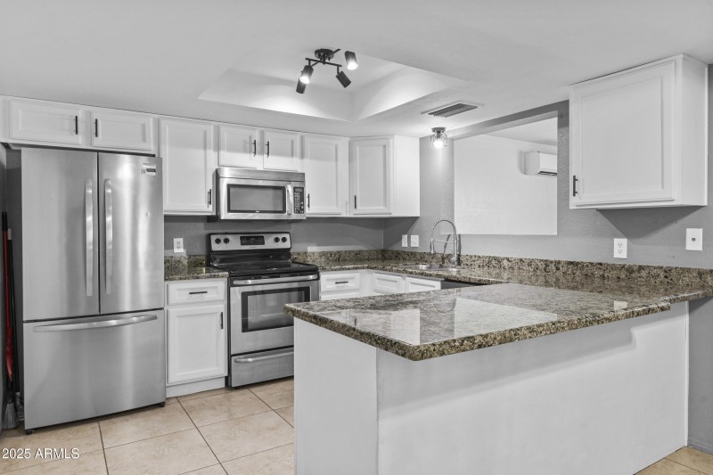 Well laid out kitchen