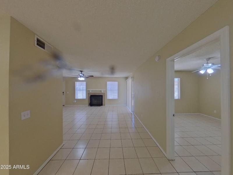 3_pc_6ocMFROqMM_ug1Q6av5kn_layout_0