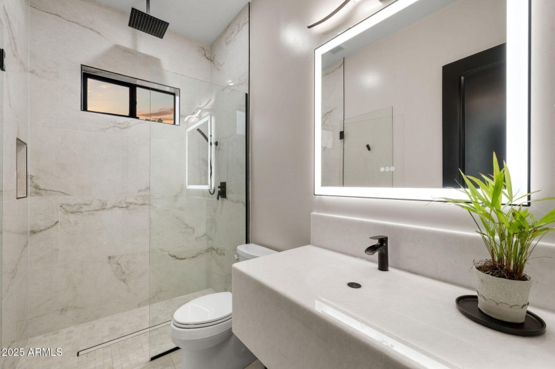 40-Bathroom 2