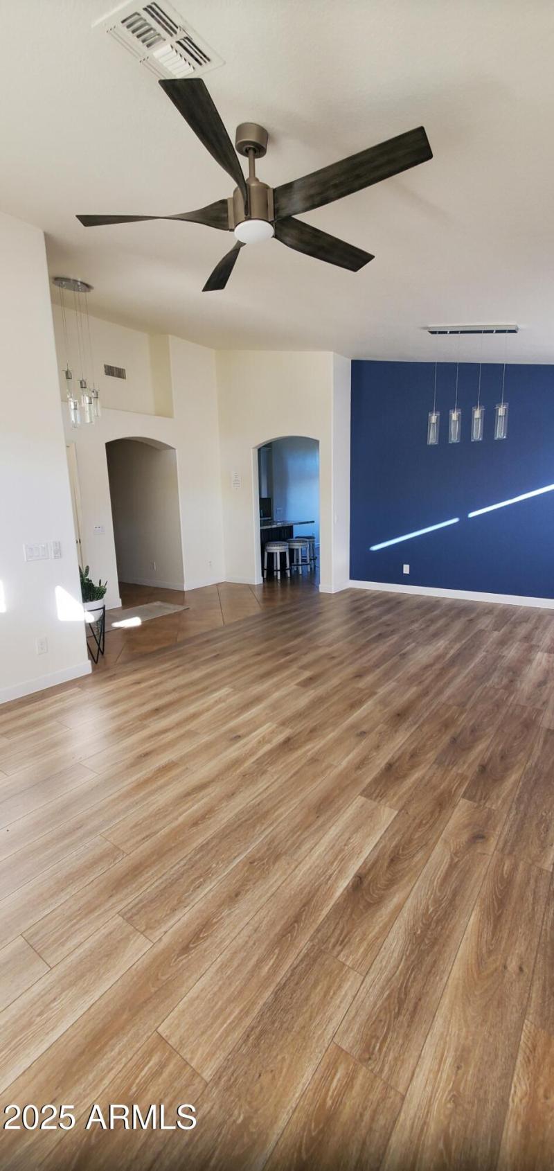 Resized_20251016_080425