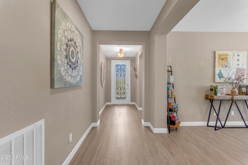Spacious Hall Entryway