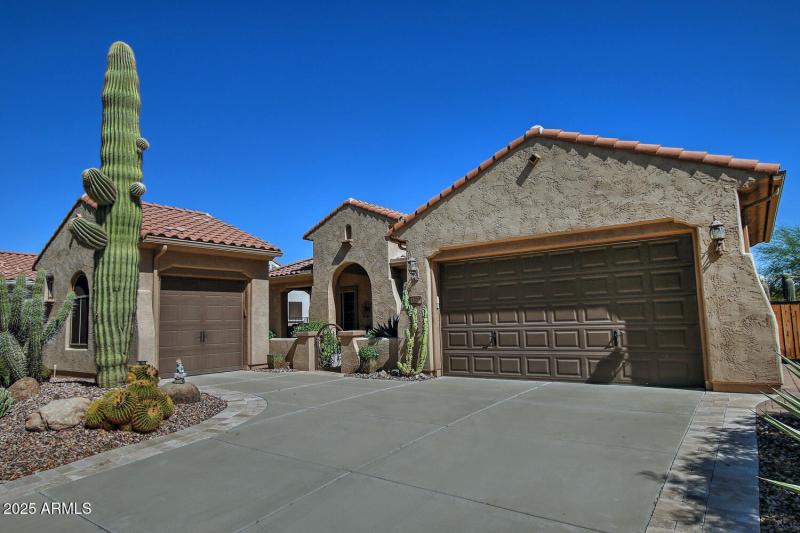 3573 N Presidential Dr-large-006-045-Sid