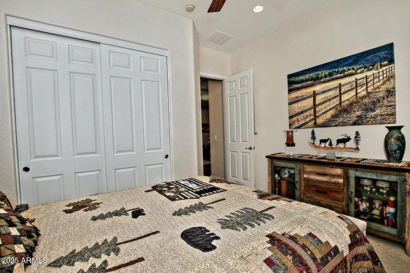 3573 N Presidential Dr-large-044-021-Bed